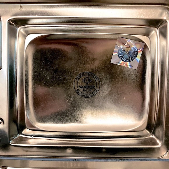 Elvis Lunchbox, Vandor Collectible Tins, ‘Can’t Help Falling In Love’ - Picture 4 of 4